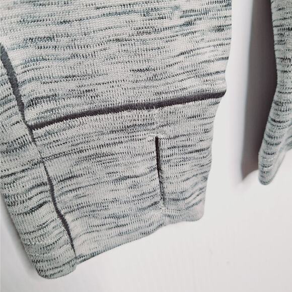 Kuhl Men's Alloy 1/4 Zip Pullover Sweater 3118 Cloud Gray Lightweight Medium - Picture 6 of 11